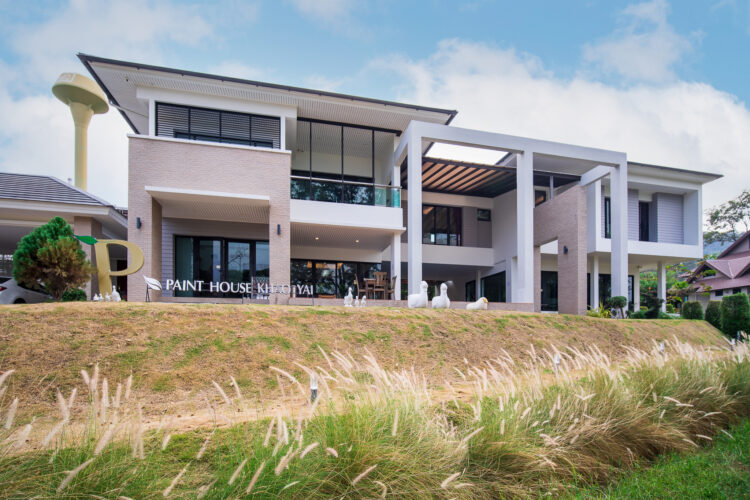 บ้านพักส่วนตัวแค่คนละพัน นอนชิลๆ Paint House Khao Yai มือลั่นตำโปร